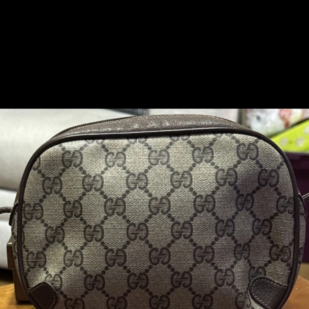 AUTHENTIC VINTAGE Gucci Beige and Brown Monogram Bag - Picture 3 of 10